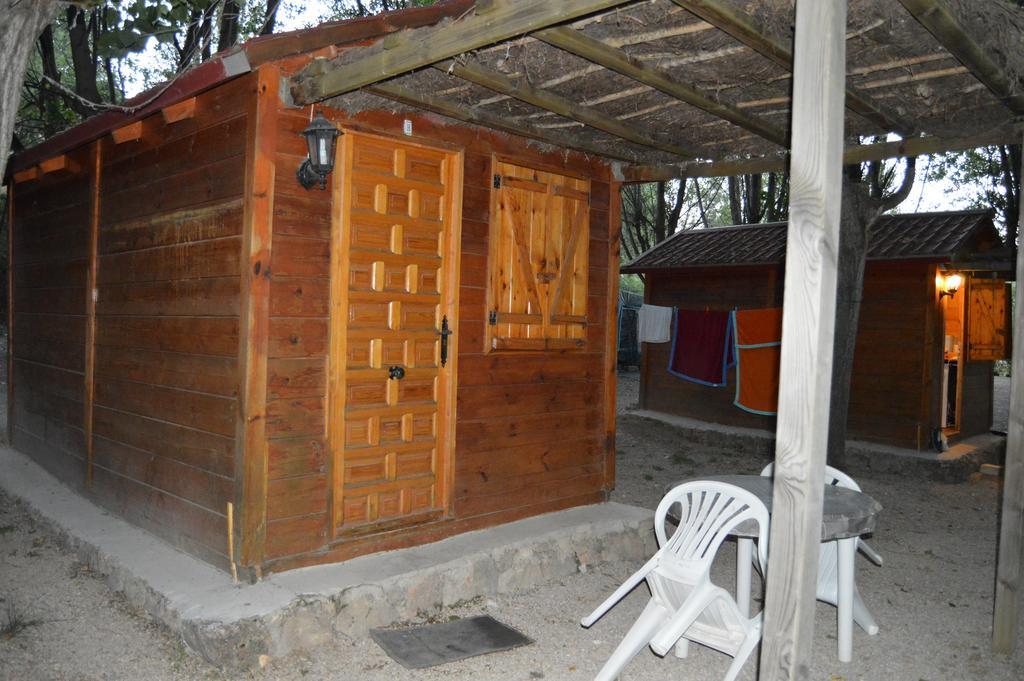 Cabanas Camping Sierra De Penascosa Dış mekan fotoğraf